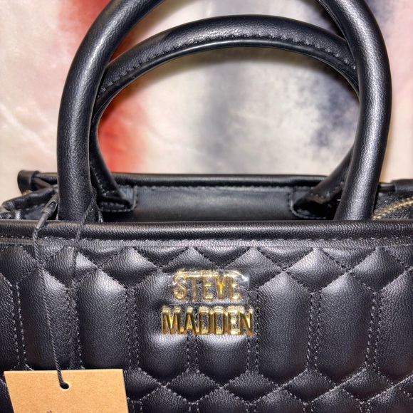 Steve Madden Black Quilted Crossbody Bag - Picture 2 of 9